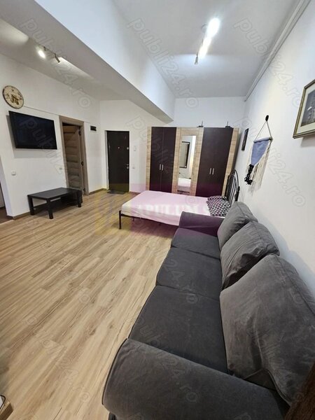 Bijuterie de Garsoniera in centru, rond Alba Iulia