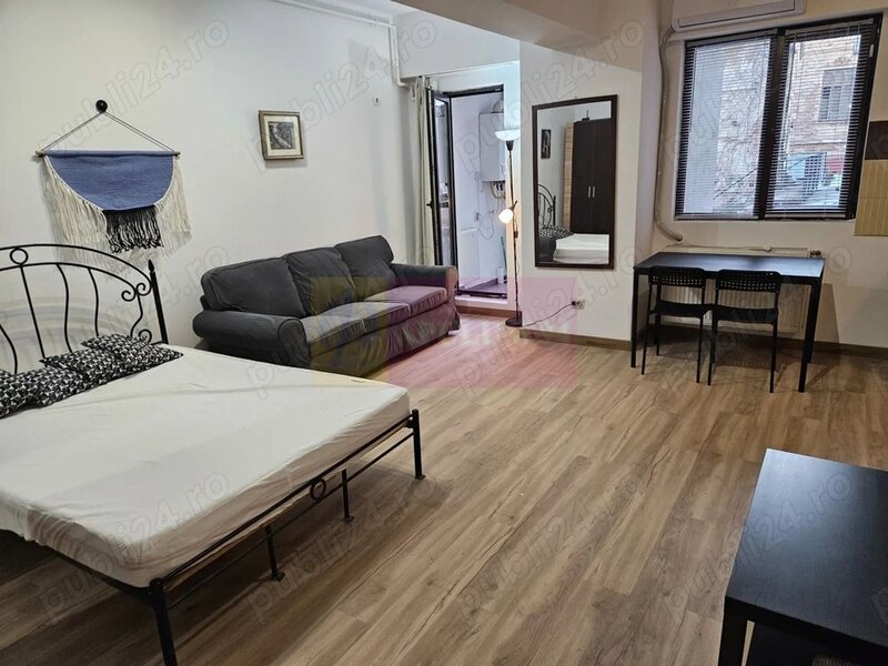 Bijuterie de Garsoniera in centru, rond Alba Iulia